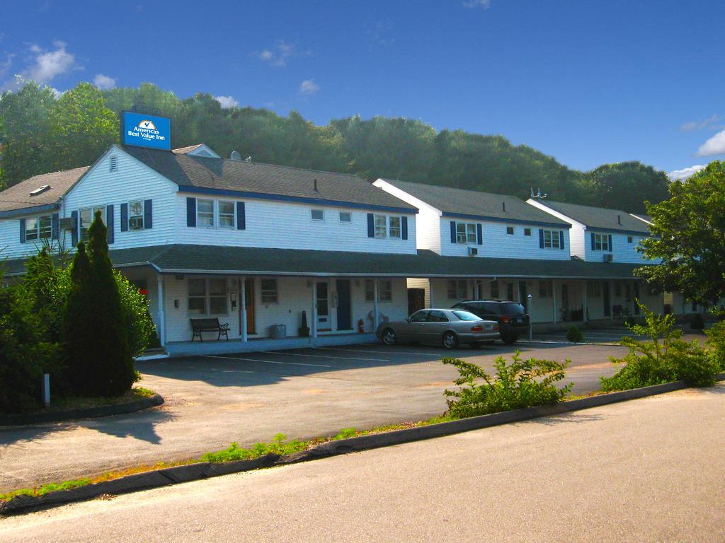 Americas Best Value Inn Stonington Mystic Zewnętrze zdjęcie