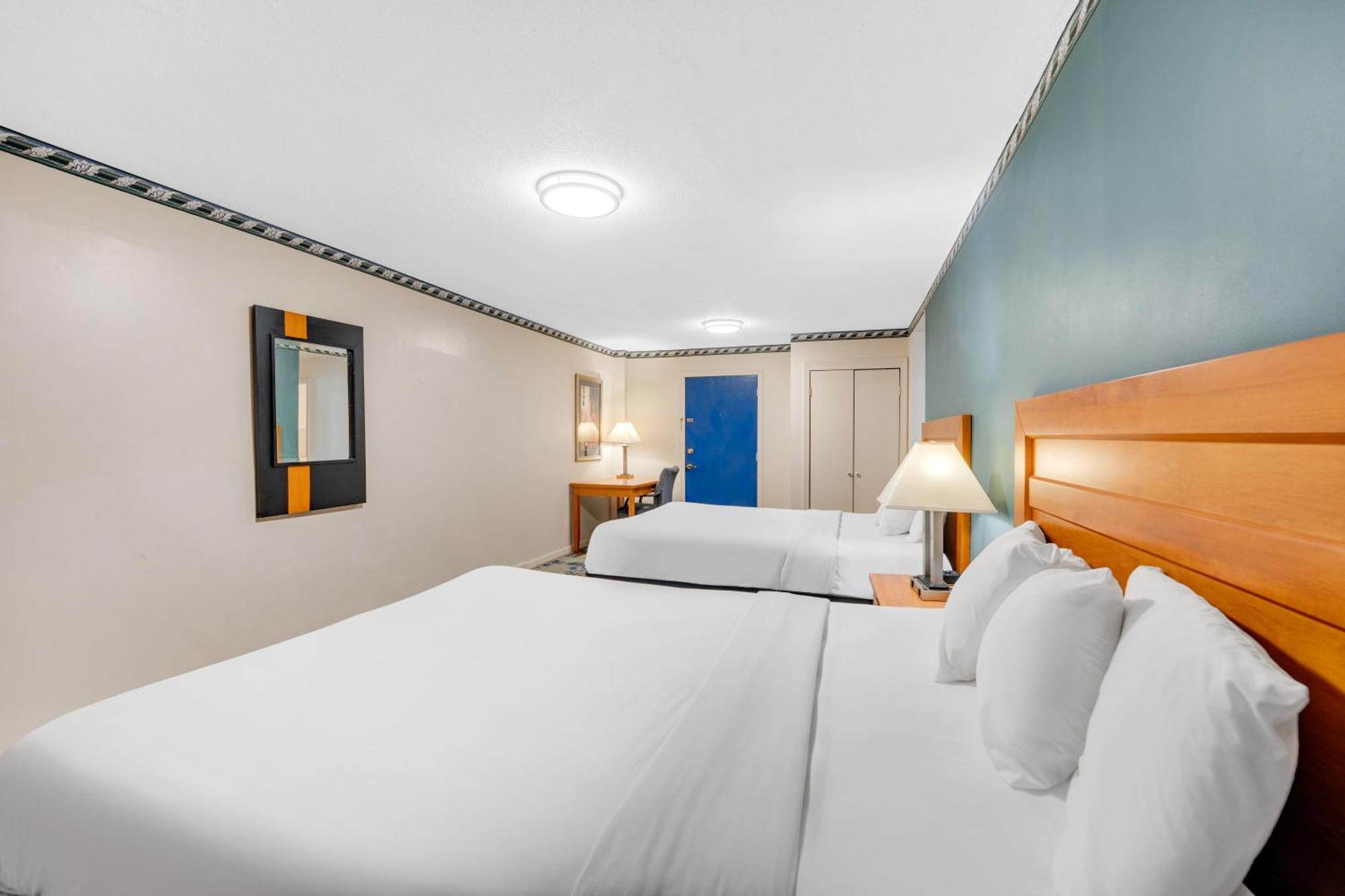 Americas Best Value Inn Stonington Mystic Zewnętrze zdjęcie