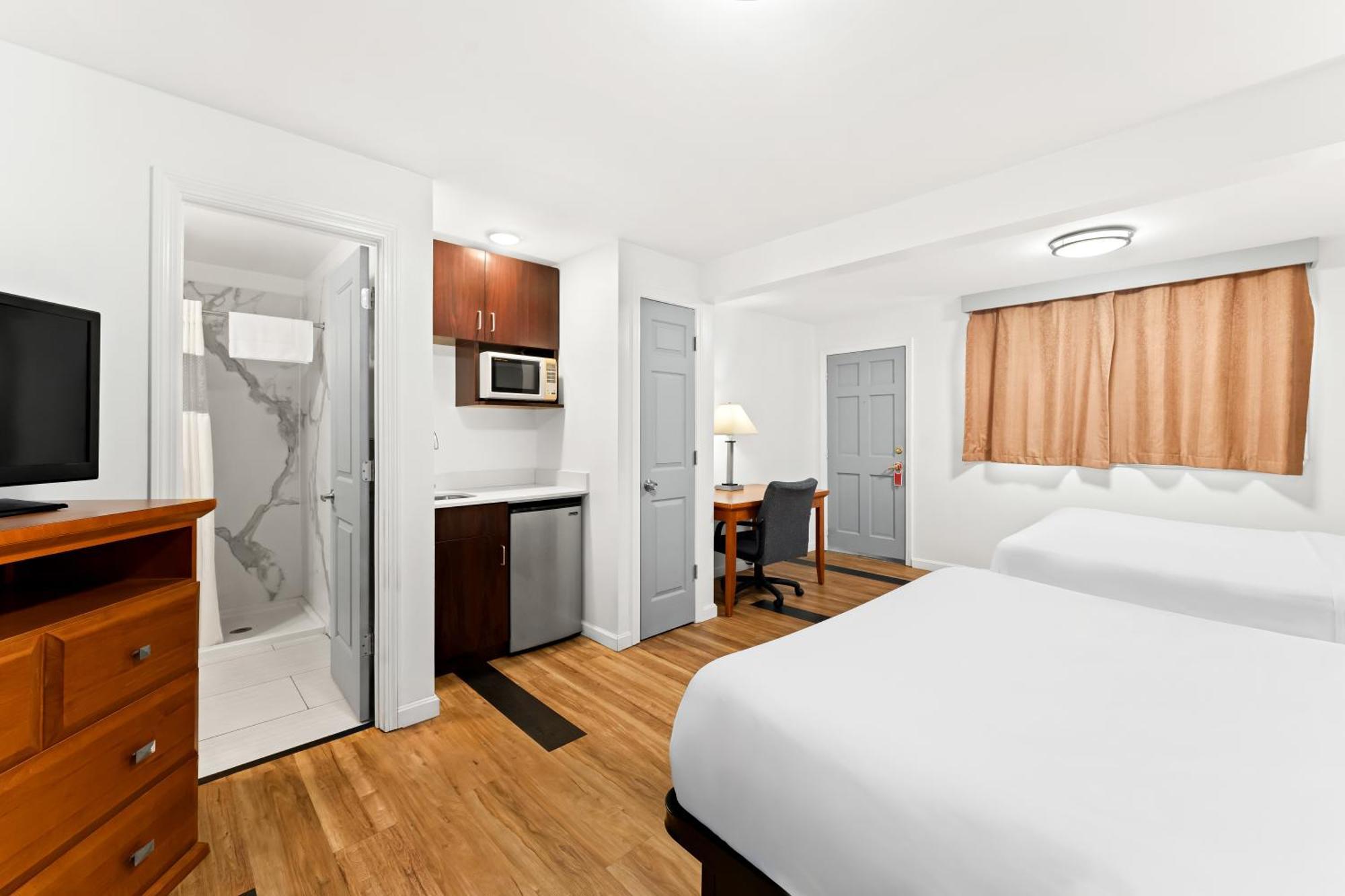 Americas Best Value Inn Stonington Mystic Zewnętrze zdjęcie