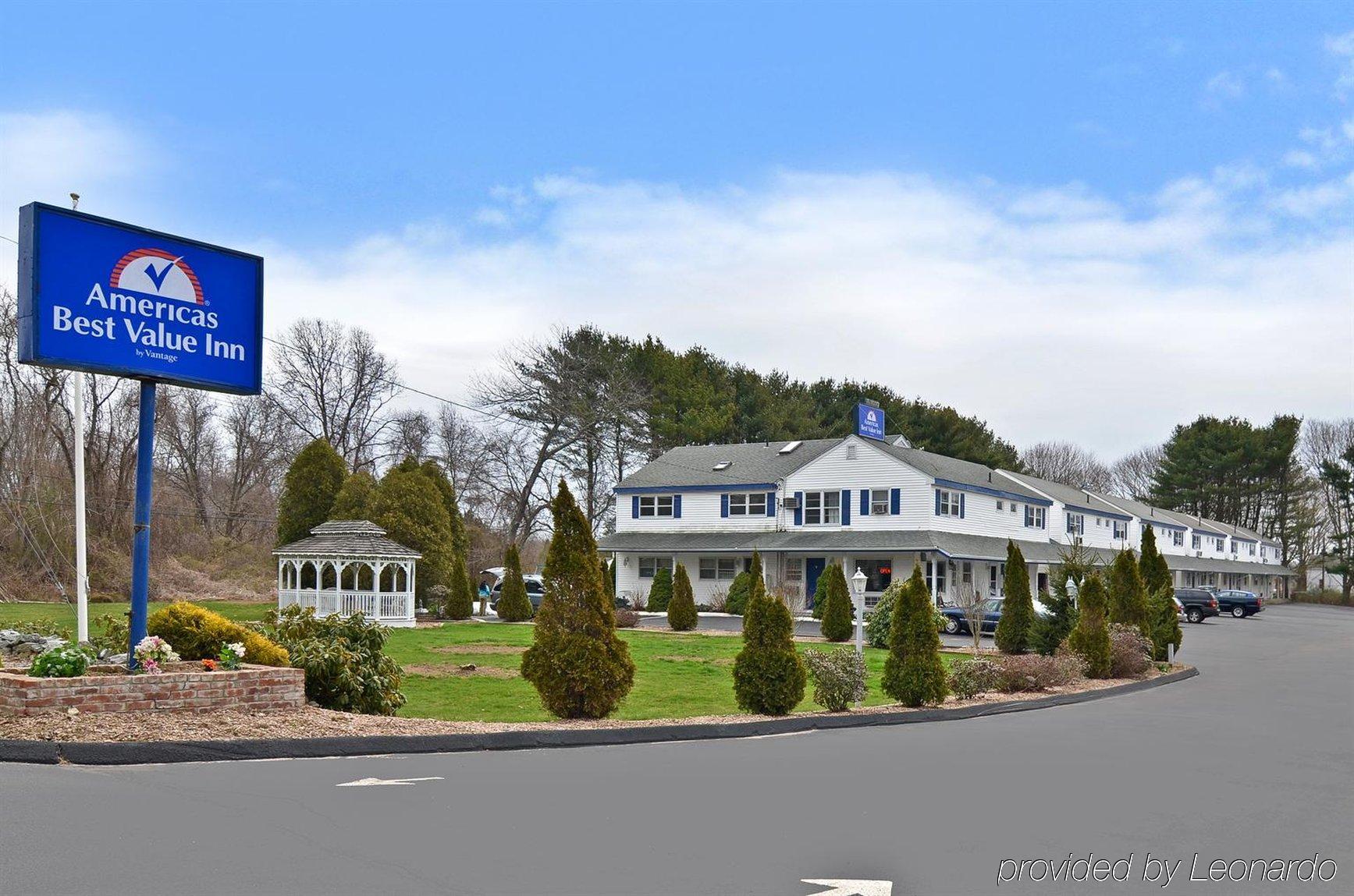 Americas Best Value Inn Stonington Mystic Zewnętrze zdjęcie